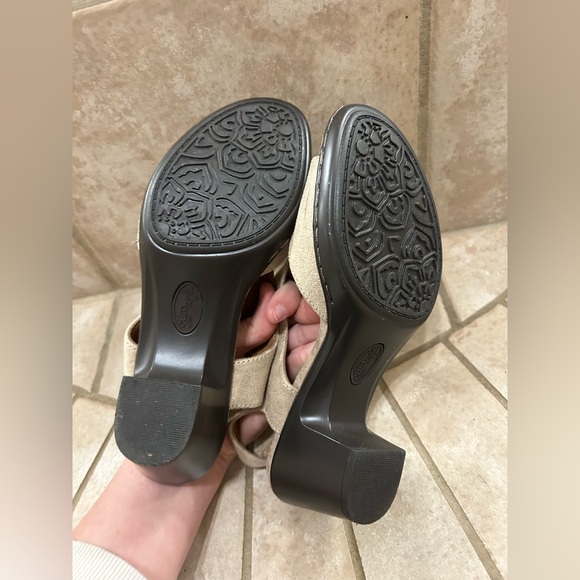 Eurosoft Vesa Slingback Sandals Size 6.5 Shiny Beige Heeled Cushioned Comfort - Picture 5 of 5